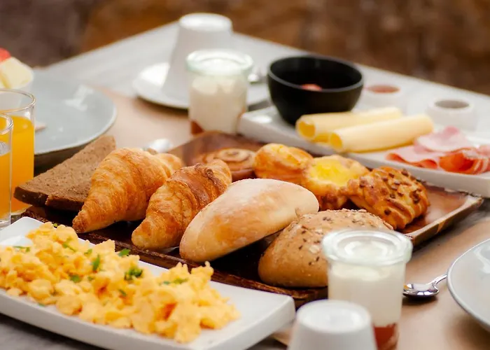 El Tejar & Hotell 2*