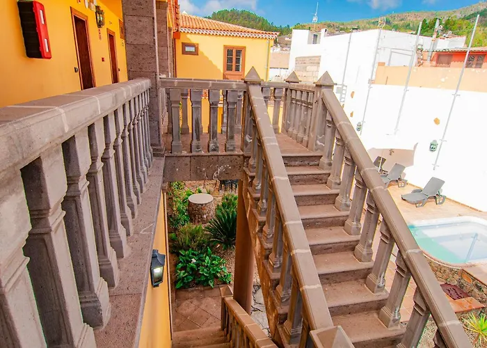 Szálloda El Tejar & 2*