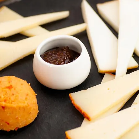 酒店 El Tejar & 2*